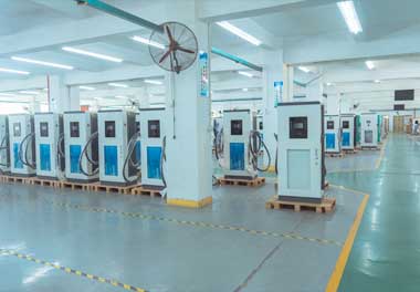 诸侯快讯新型电动汽车充电枪问世(图1)