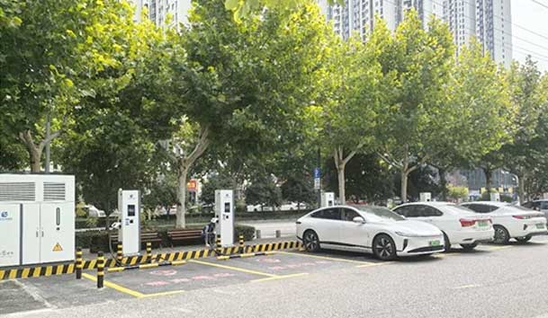 宜昌首批全液冷超充站投入运营，诸侯快讯助力高质量充电基础设施建设(图1)