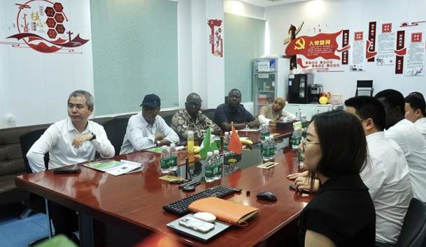 立足中国，链接世界｜尼日利亚合作伙伴来访诸侯快讯总部，共促中非能源升级(图2)